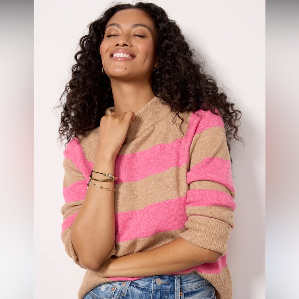 John + Jenn Pink and Tan Striped Turtleneck Sweater
